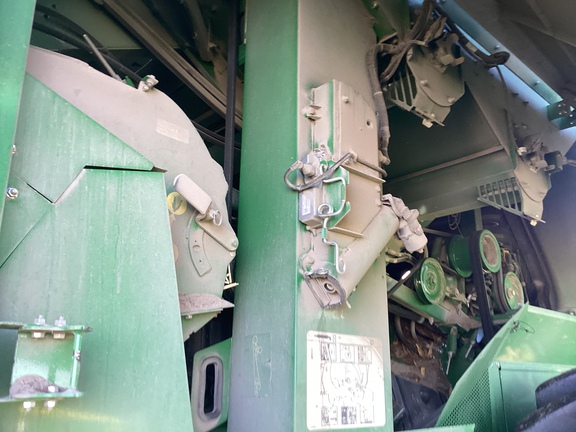 2023 John Deere S780 Combine