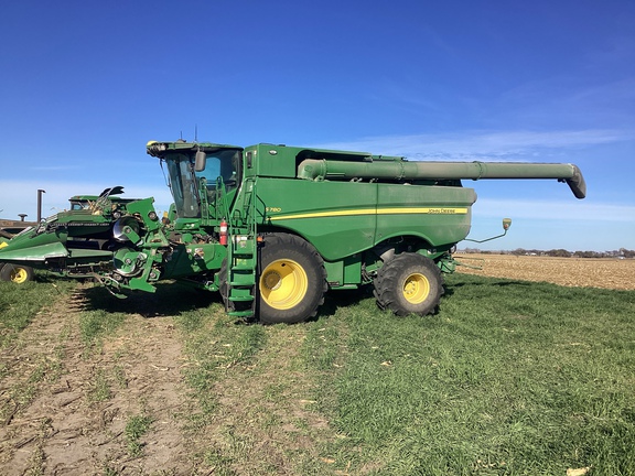 2023 John Deere S780 Combine