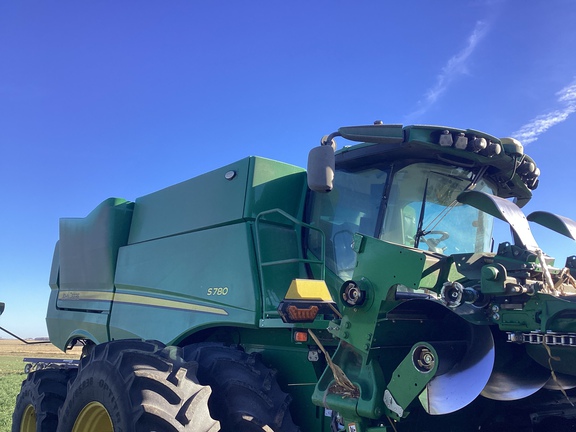 2023 John Deere S780 Combine