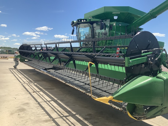 2013 John Deere 640FD Header Combine