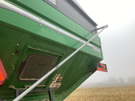 2024 Brent 1598 Grain Cart