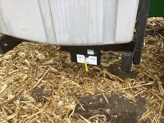 2024 Brent 1598 Grain Cart