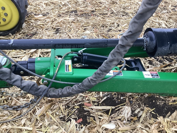 2024 Brent 1598 Grain Cart