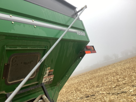 2024 Brent 1598 Grain Cart