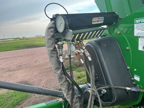 2024 Brent 1598 Grain Cart