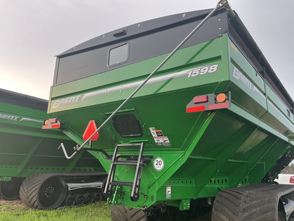 2024 Brent 1598 Grain Cart