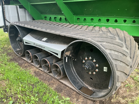 2024 Brent 1598 Grain Cart