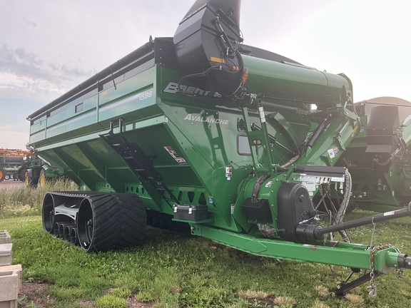 2024 Brent 1598 Grain Cart