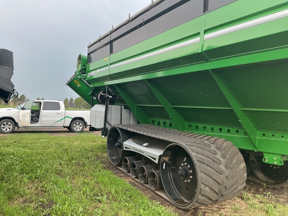2024 Brent 1598 Grain Cart