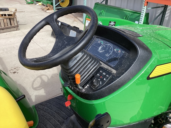 2025 John Deere 3039R Tractor Compact