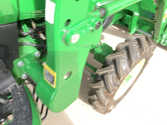 2025 John Deere 3039R Tractor Compact