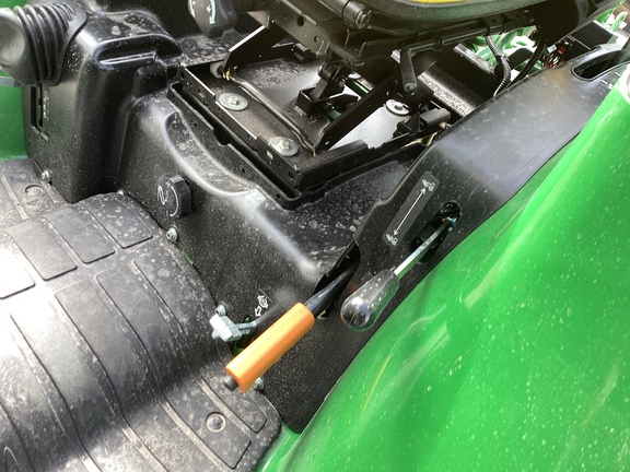 2025 John Deere 3039R Tractor Compact