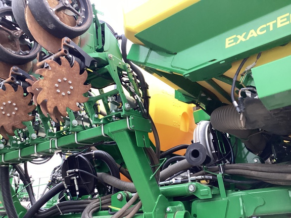 2025 John Deere 1795 Planter