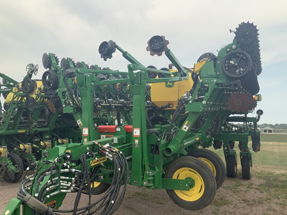 2025 John Deere 1795 Planter