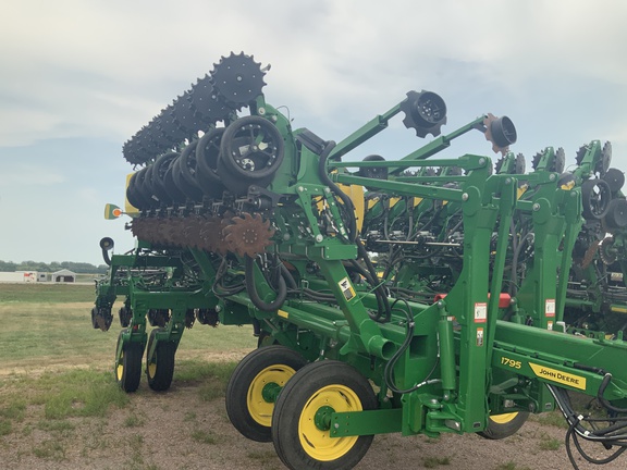 2025 John Deere 1795 Planter