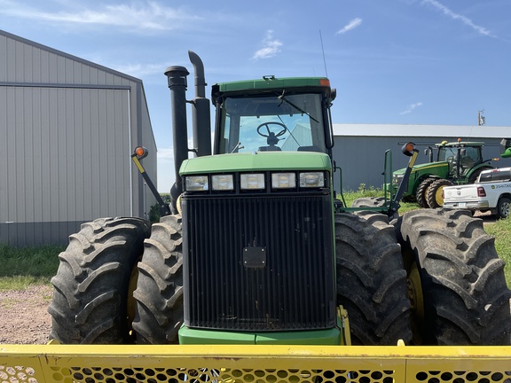 2000 John Deere 9300 Tractor 4WD