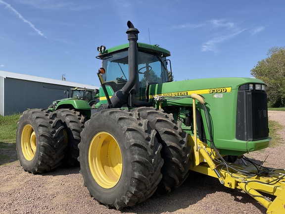2000 John Deere 9300 Tractor 4WD