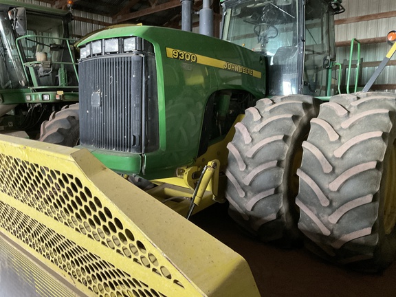 2000 John Deere 9300 Tractor 4WD