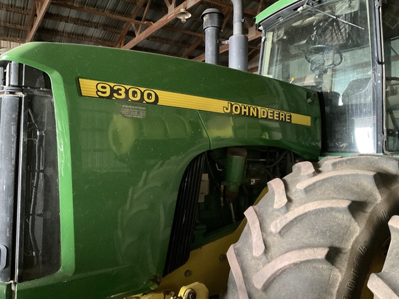 2000 John Deere 9300 Tractor 4WD