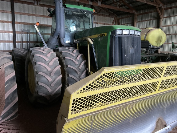 2000 John Deere 9300 Tractor 4WD