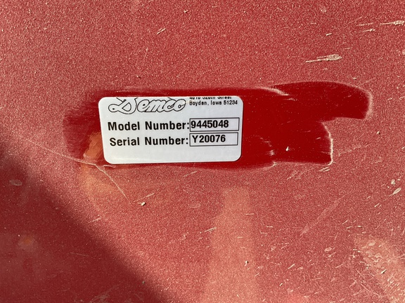 2009 Demco 850 Grain Cart