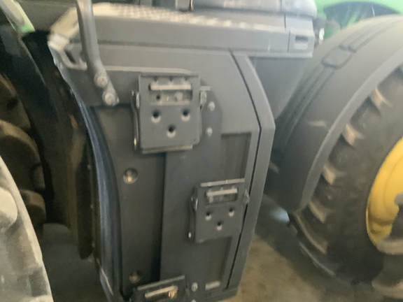 2017 John Deere 8320R Tractor