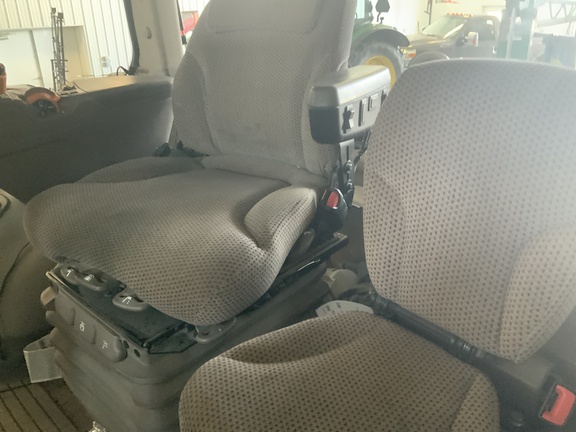 2017 John Deere 8320R Tractor