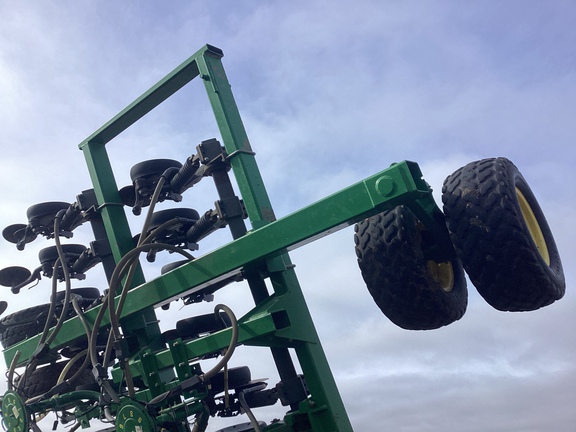 2009 John Deere 1890 Air Seeder