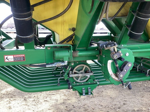 2009 John Deere 1890 Air Seeder