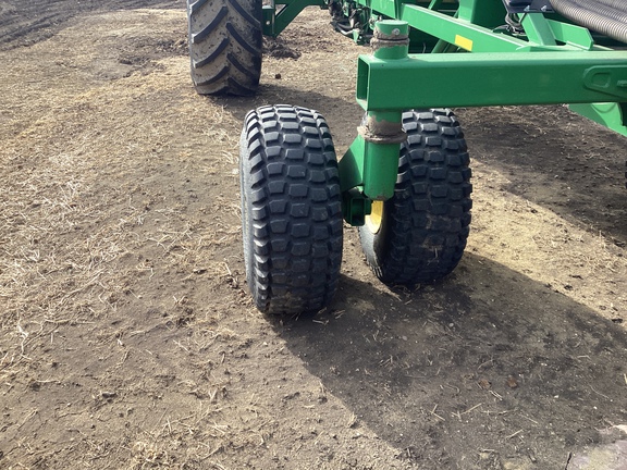 2009 John Deere 1890 Air Seeder
