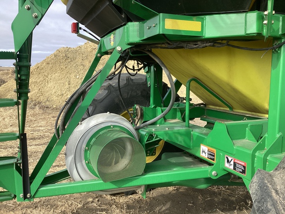 2009 John Deere 1890 Air Seeder