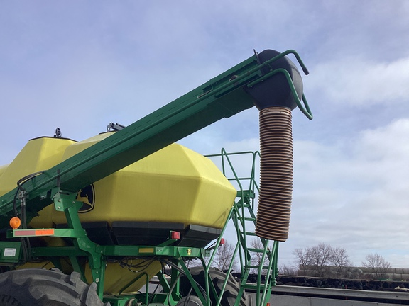 2009 John Deere 1890 Air Seeder
