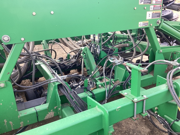 2009 John Deere 1890 Air Seeder