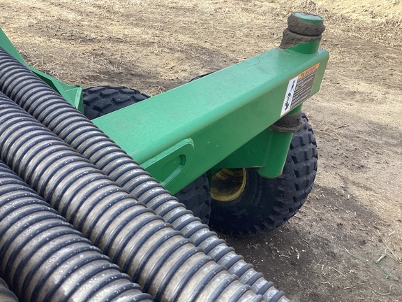 2009 John Deere 1890 Air Seeder