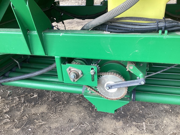 2009 John Deere 1890 Air Seeder