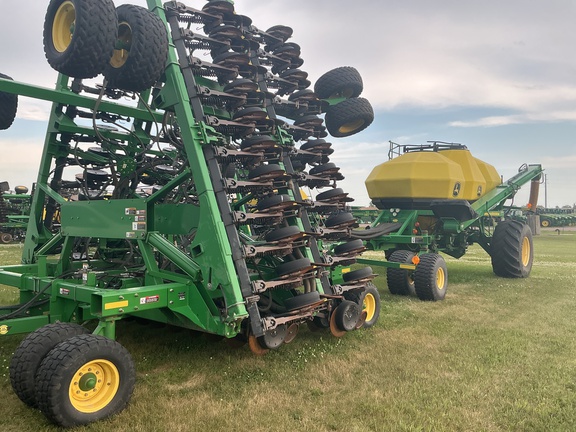 2009 John Deere 1890 Air Seeder