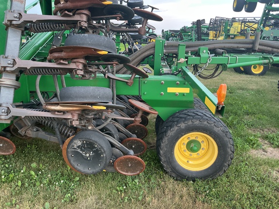 2009 John Deere 1890 Air Seeder