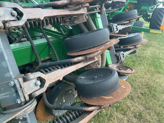 2009 John Deere 1890 Air Seeder