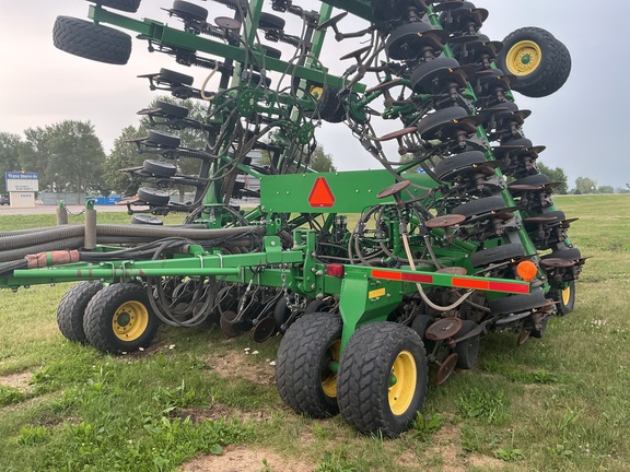 2009 John Deere 1890 Air Seeder