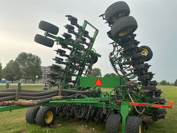 2009 John Deere 1890 Air Seeder