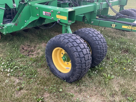 2009 John Deere 1890 Air Seeder