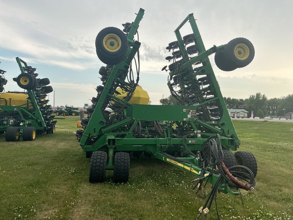 2009 John Deere 1890 Air Seeder