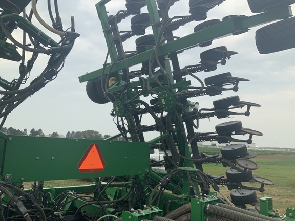 2009 John Deere 1890 Air Seeder