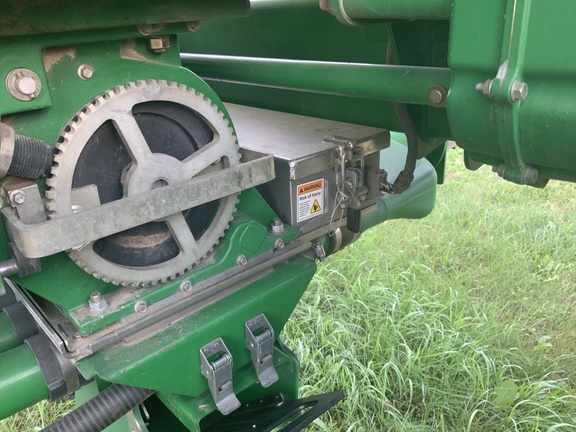 2009 John Deere 1890 Air Seeder