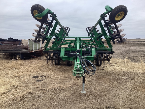 2013 John Deere 2720 Disk Ripper