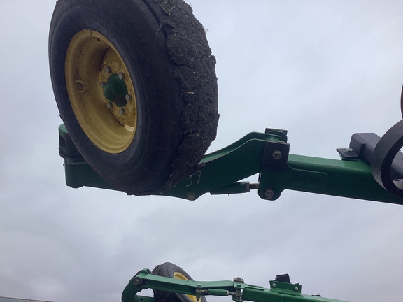 2013 John Deere 2720 Disk Ripper