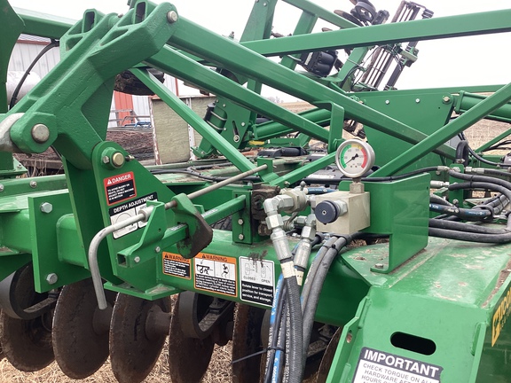 2013 John Deere 2720 Disk Ripper