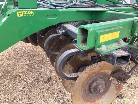 2013 John Deere 2720 Disk Ripper