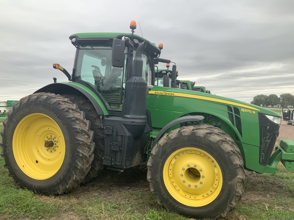2020 John Deere 8370R Tractor