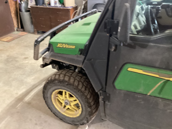 2019 John Deere XUV 835R ATV